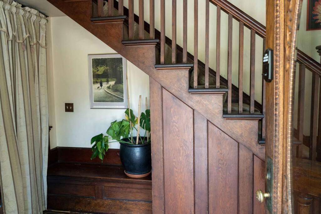 Southeast Comfy & Eclectic Craftsman